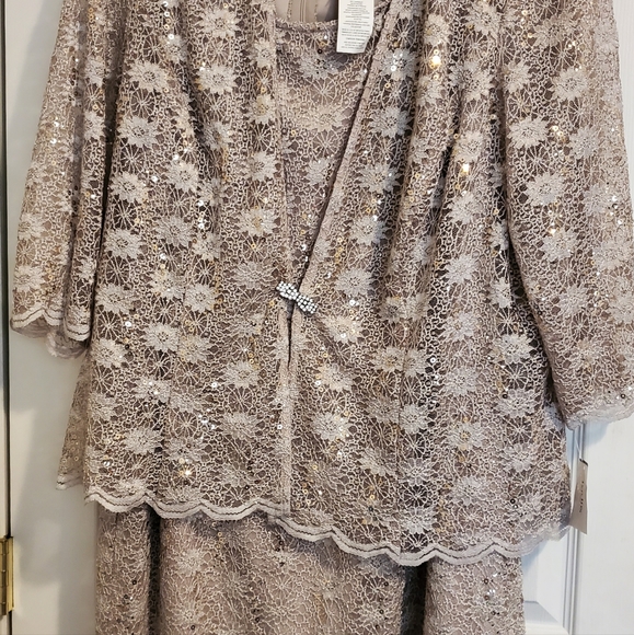 New R&M Richards size 24WP - Picture 2 of 2